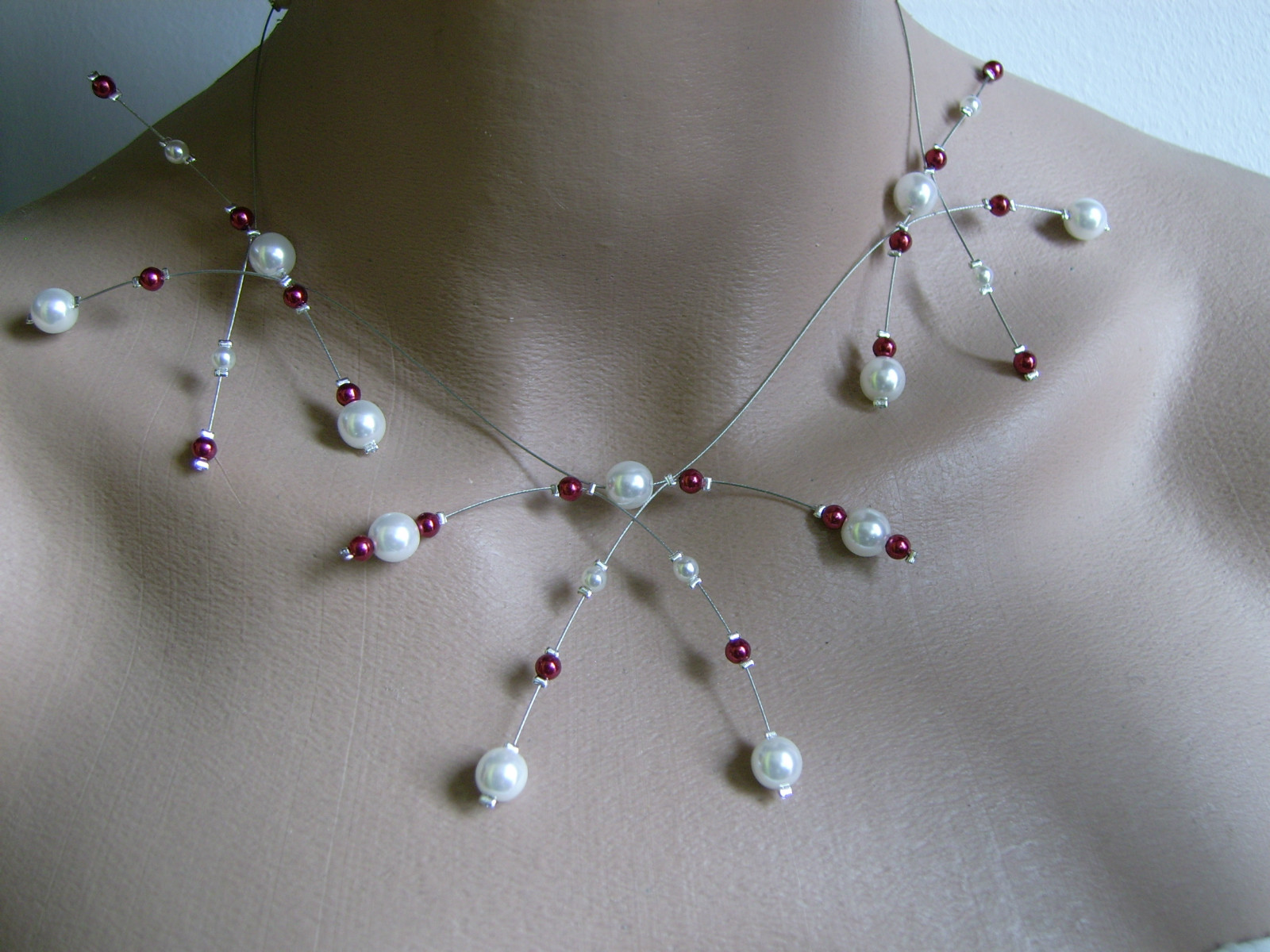 Collier Mariage Perles Nacrées Ivoire pour sublimer votre Robe de Soirée