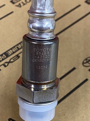TOYOTA RAV4 GENUINO OEM OE NUEVO SENSOR DE COMBUSTIBLE DE AIRE 8946742120 - Imagen 4 de 6