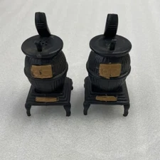 Potbelly Stove Salt and Pepper Shakers, 4" Plastic with plugs Vintage