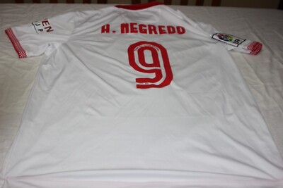 Maillot Sevilla FC Umbro Taille L - Dorsal 9 Negredo - Excellent état