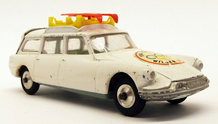 Corgi Toys 475 - Citroen Safari Olympic Winter Sports Corgi Toys 475 - Citroen Safari Olympic Winter Sports