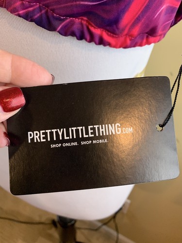 Pretty Little Thing Hot Pink Abstrakt Slinky Dreieck Bralet, Größe 6. NEU mit Etikett - Bild 6 von 7