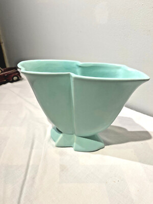 Lovely Teal Green Haeger Vase 6 1/4'' tall