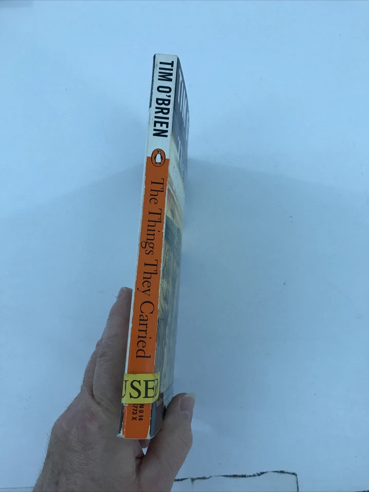 The Things They Carried - Tim O'Brien (Paperback, 1991) - Image 2 of 4