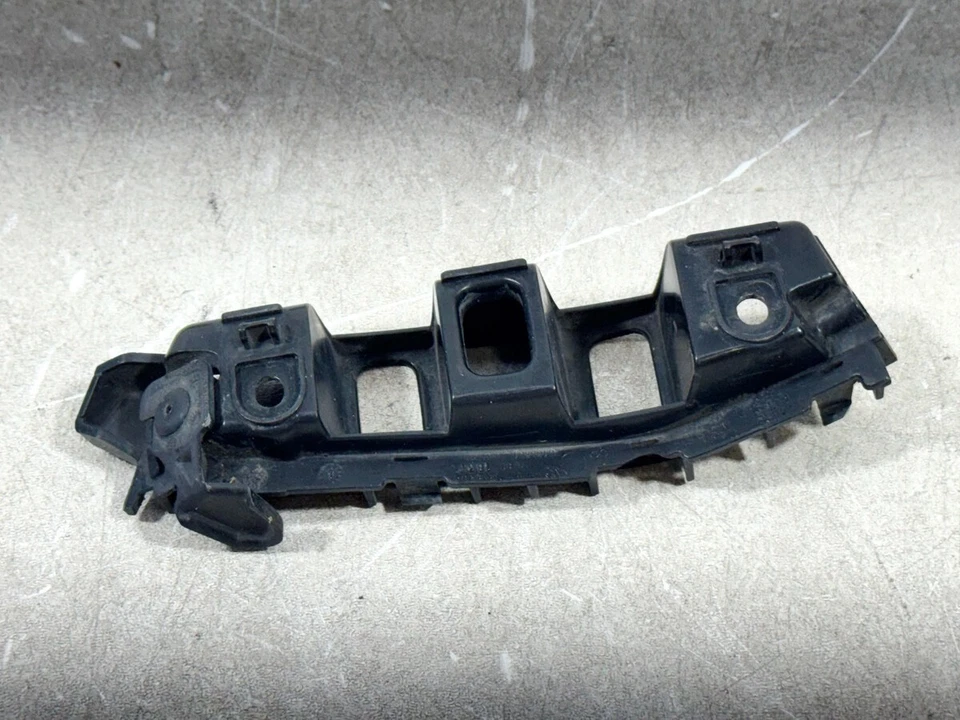 11-17 VOLKSWAGEN TOUAREG DELANTERO IZQUIERDO LH CONDUCTOR PARACHOQUES SOPORTE MONTAJE OEM Foto 2 de 3