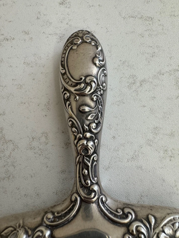 Антикварная щетка для туалетного столика из чистого серебра с розовым узором Gorham Dresden - Изображение 3 из 4