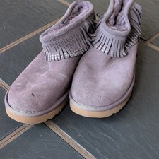 UGG Women's Gray Suede Slip-On Slippers Fringe Studded US 8 EU 39 Model 1121576
