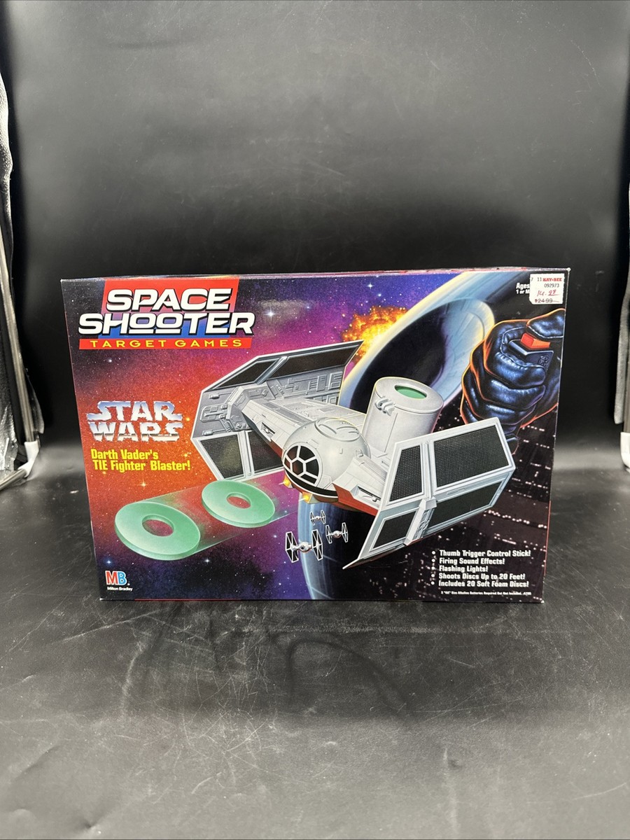 Star Wars 96 Milton Bradley Darth Vader's Tie Fighter Space