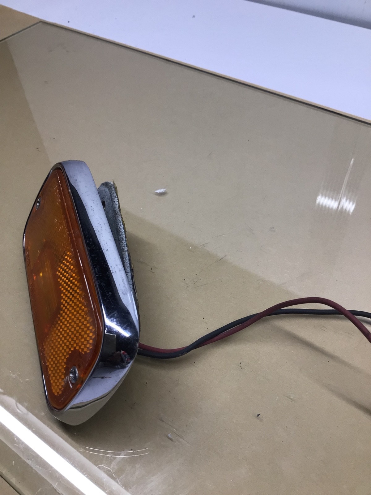 1966 - 1980 Rolls Royce Silver Shadow Wraith II Front Left  Marker Light “Tested