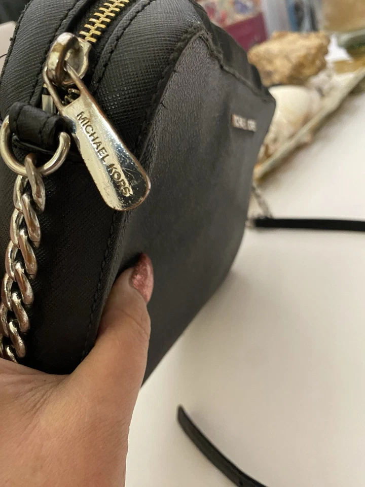 Michael Kors Jet Set Medium Black Cross Body - Image 4 of 4