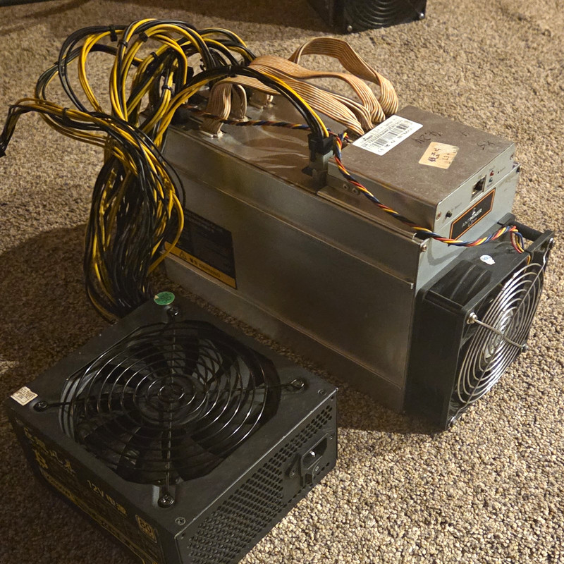 Bitmain Antminer L3+ ASIC Scrypt Miner 504MH/s 800W w/ PSU for Litecoin