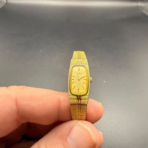 Seiko Quartz Womens Watch Vintage 2E20-6319 R0 900172 Needs Battery AS IS