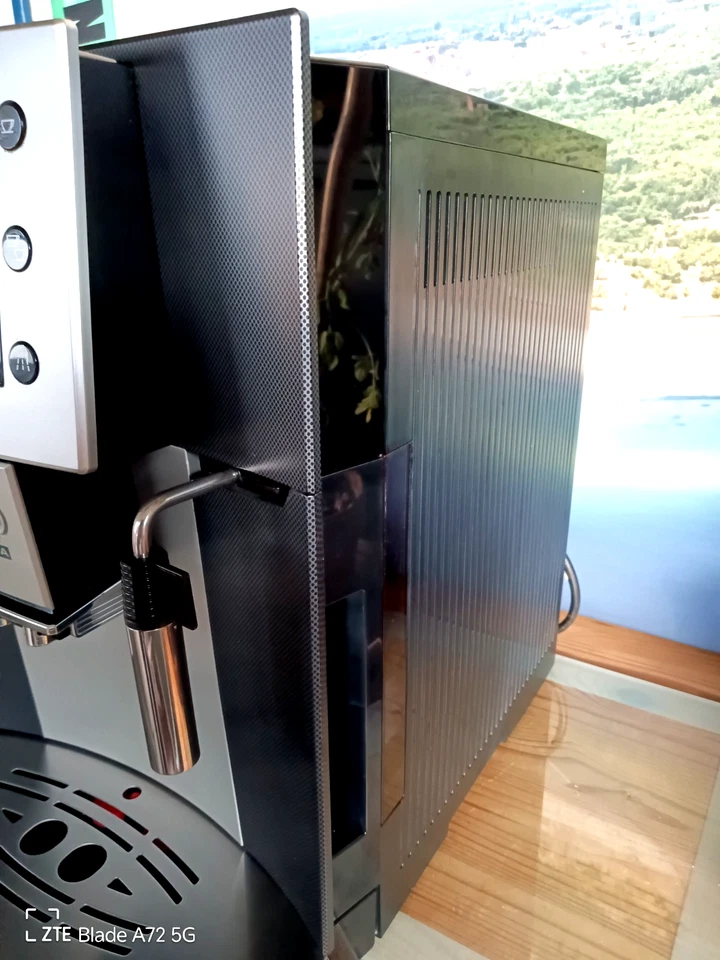 DeLonghi Perfekta ESAM 5400  Titanium RAPID CAPPUCCINO Generalüberholt Gewährlei - Bild 4 von 4