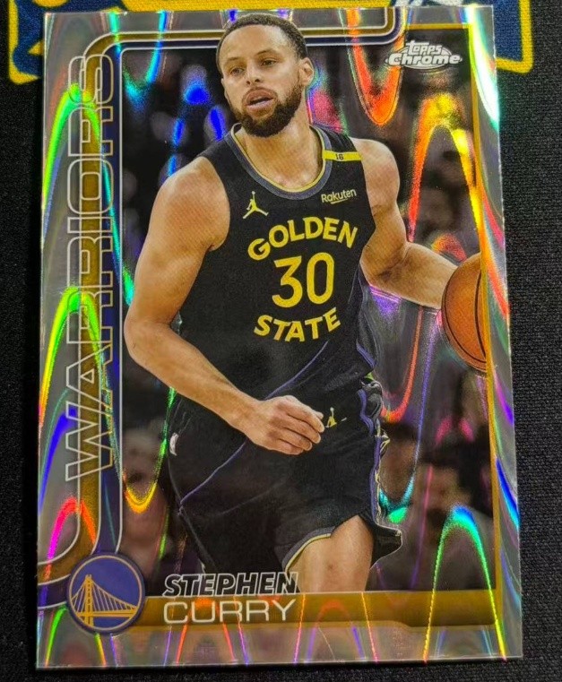Stephen Curry 2025-26 Topps Chrome Refractor Raywave #201