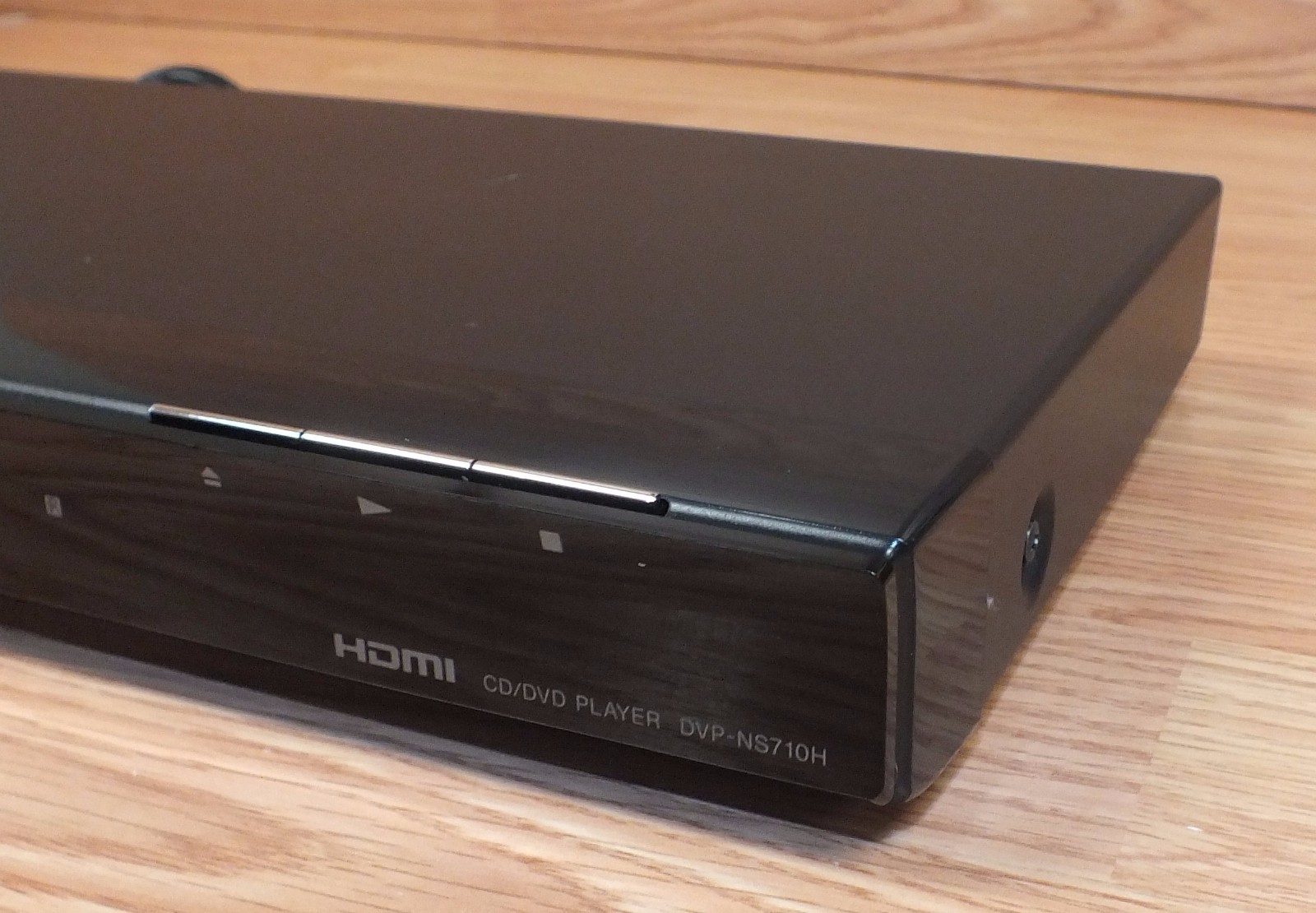 Sony (DVPNS710H) Bravia Sync 1080p Upscaling HDMI DVD Player & Remote