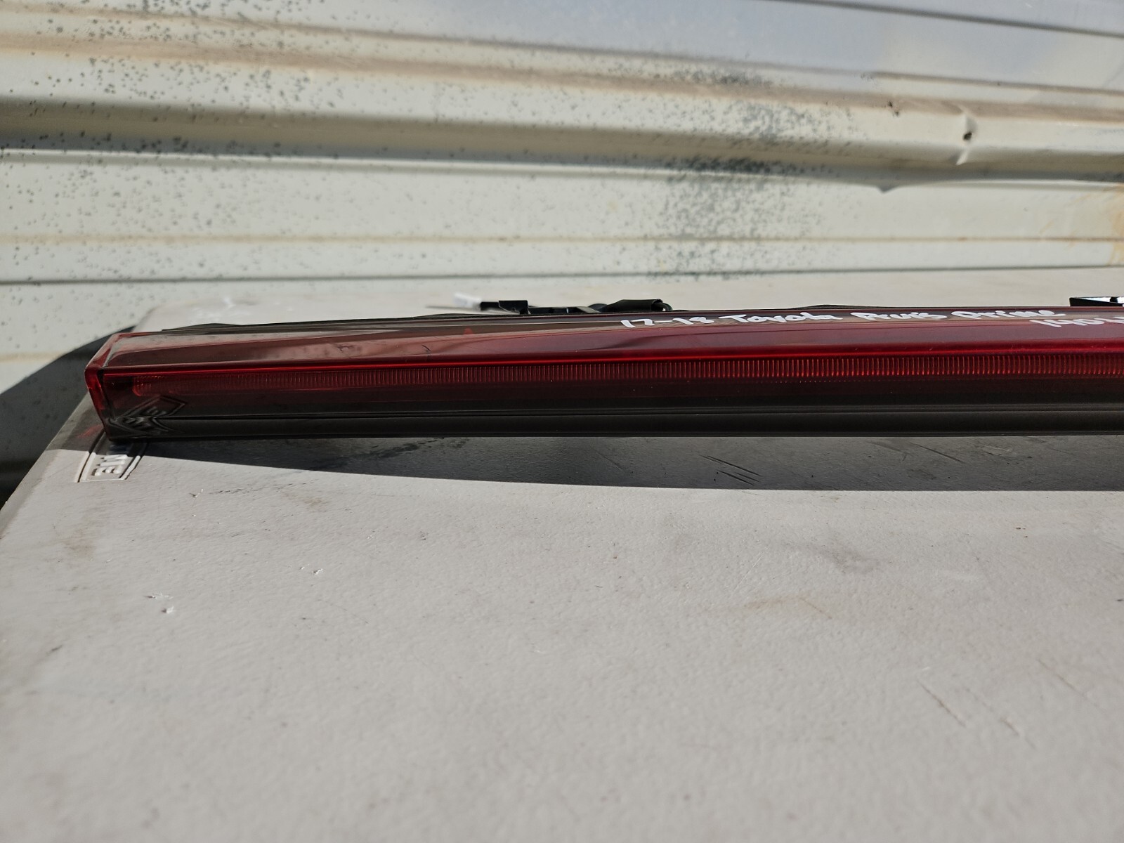 2017 2018 Toyota Prius Prime Full Led Center Brake Tail Light Used Oem