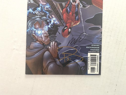SIGNED Peter Parker Spider-man #34 (2001 Marvel Comics) - Picture 4 of 10