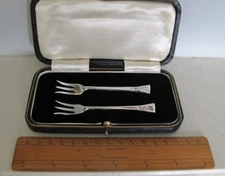 Sterling Silver Pickle Olive Forks Cooper Brothers and Sons 1935 - Lovely Case