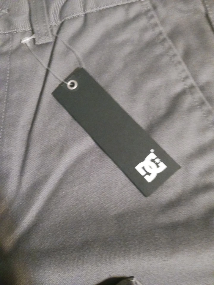 Pantalones holgados DC para hombre talla 28 Foto 3 de 3