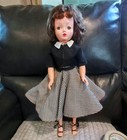 1956 Madame Alexander 20" " Walker" Cissy Doll /W Extra Clothing  and Accessorie — photo 3