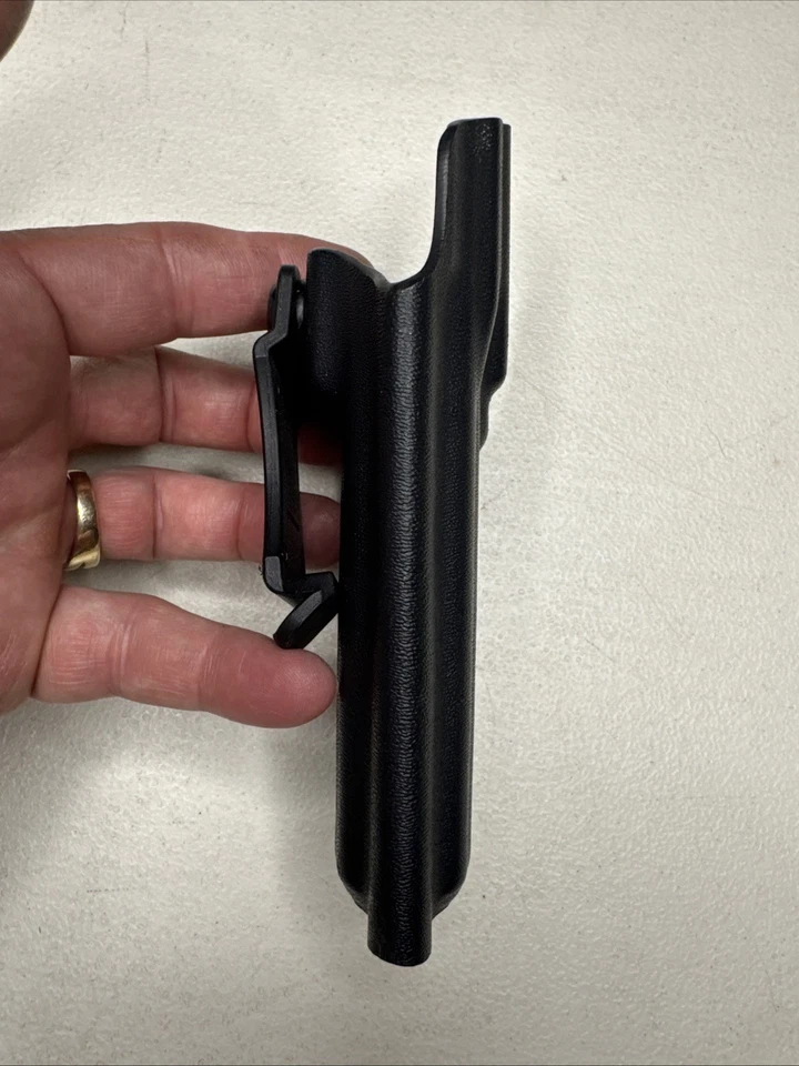 Bersa Thunder 380 Holster Conceal Carry RIGHT HANDED-BLACK - Image 2 of 4