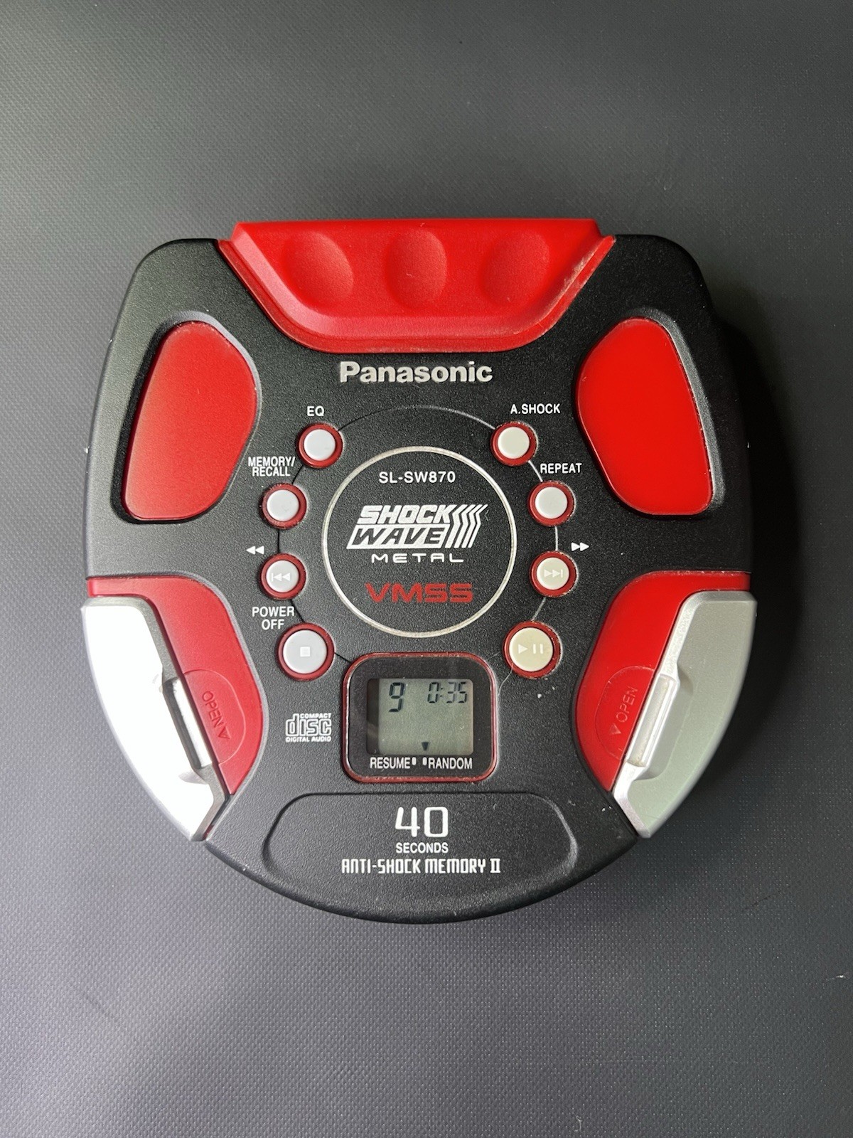 Panasonic SL-SW870 ポータブルCDプレーヤー　レッド Panasonic SL-SW870 Shock Wave VMSS Portable CD Player Tested