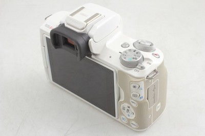 MINT] Canon EOS Kiss M M50 Mirrorless 24MP Digital EF-M 15-45mm IS