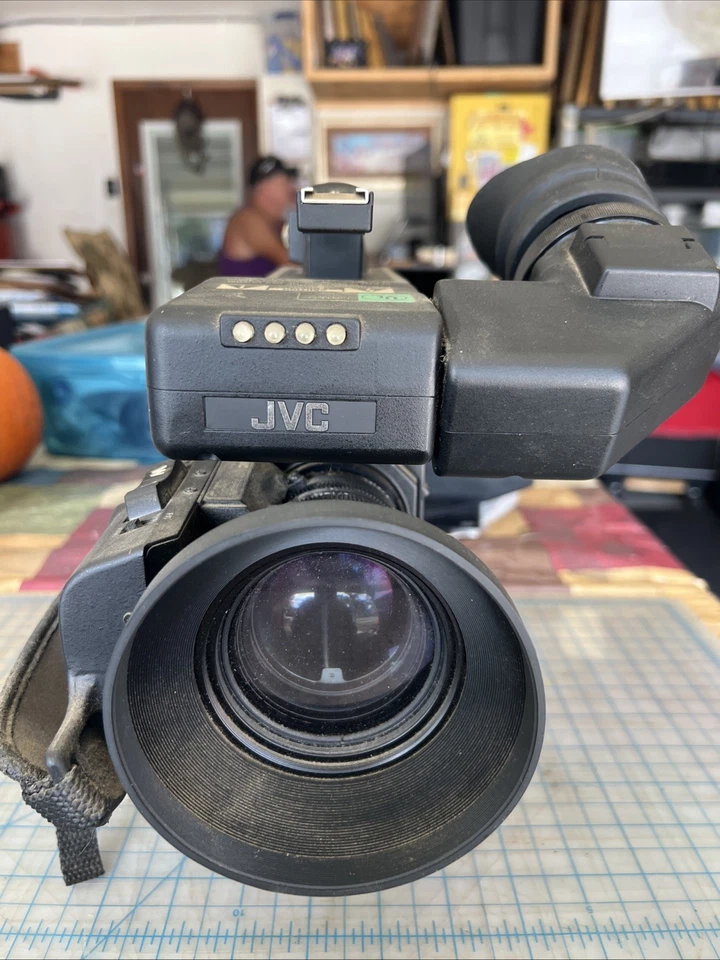 JVC BY-110 Video Camera HZ-110 Lens Vintage 1988 Viewfinder VF-115U - untested - Image 3 of 4