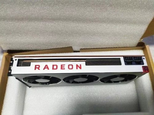 AMD Radeon VII 7 16GB Graphics Card GPU - Picture 2 of 5