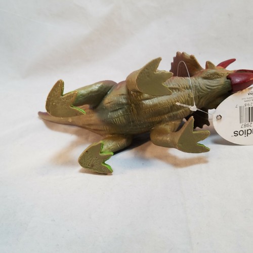 Chompsaur Chomping Mouth Dinosaur Triceratops - Picture 5 of 8