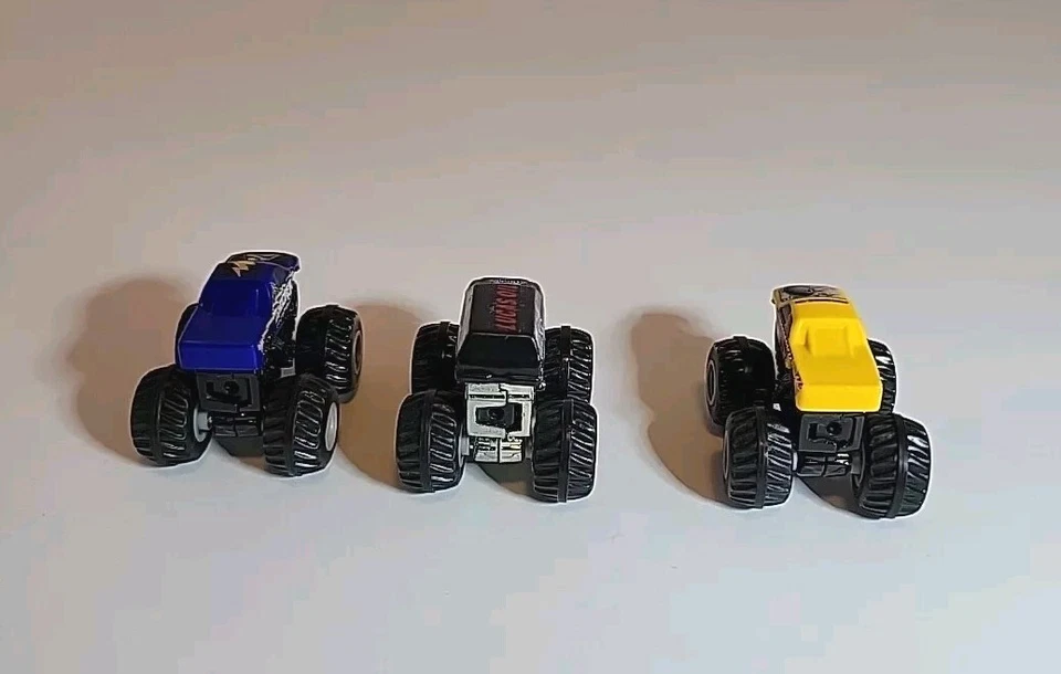 风火轮 Monster Jam Monster Truck Bundle X3 Shocker,Lucas Oil,Wrecking Crew — 第 3/4 张图片