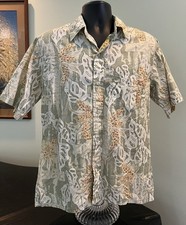 Go Barefoot Short Sleeve Button Up Shirt Floral Hawaiian Size Medium USA Made
