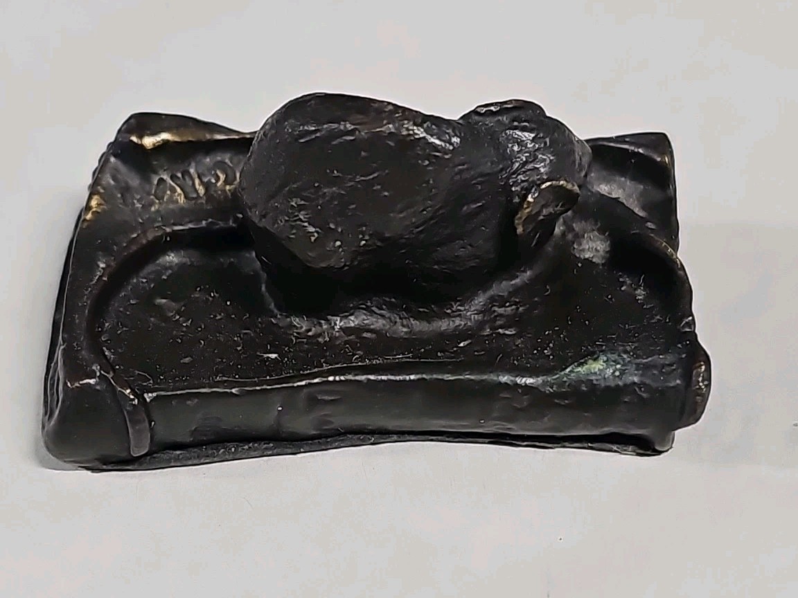 Louis-Albert Carvin (1875-1951) France Bronze Mouse On A Book Figurine