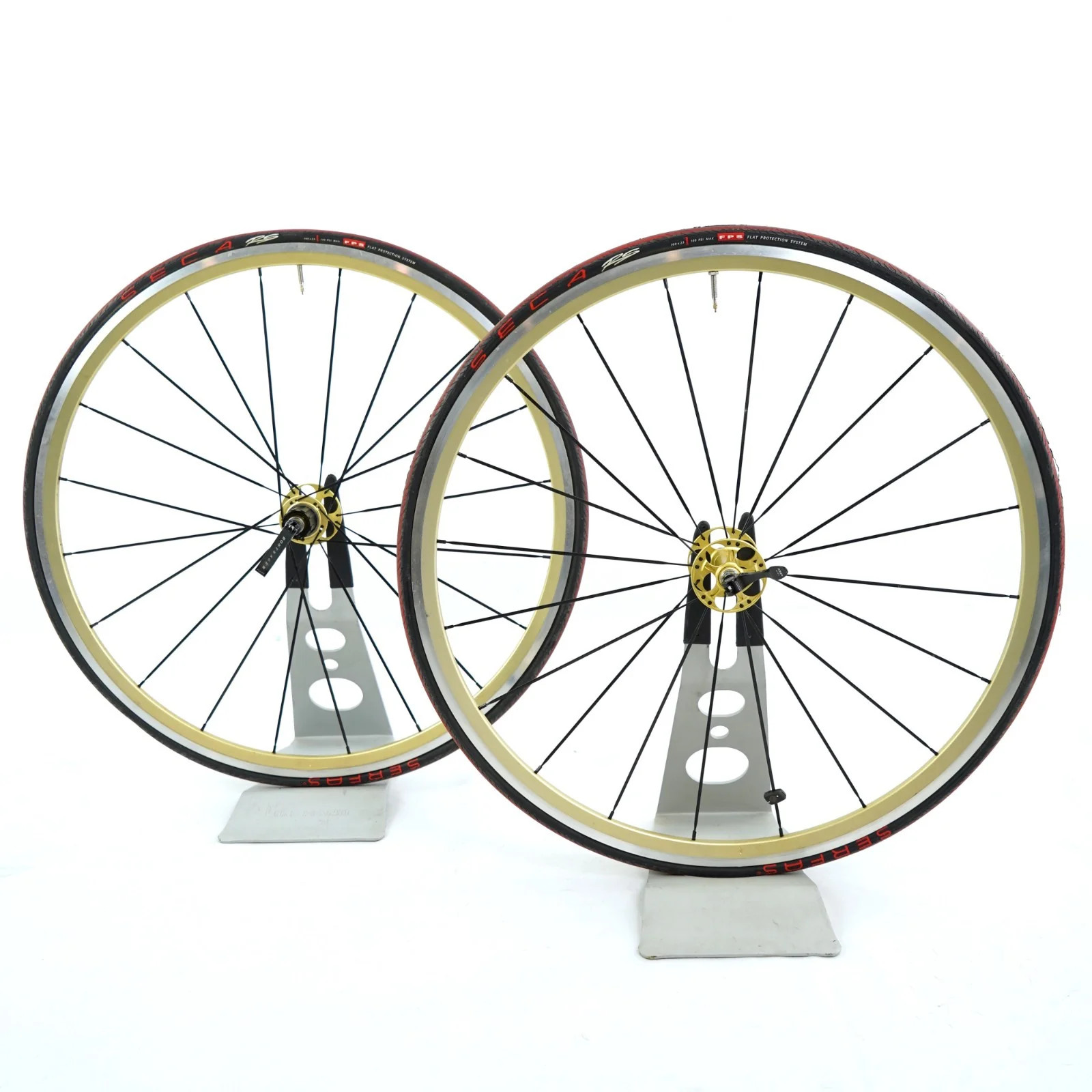 Xero Gold 700c Rim Brake Clincher Wheelset Aluminium with Se