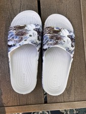Crocs Realtree Aspect Blue Brown Yellow Camo Slides Women s 8 Men s 6 EUC