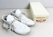 Vtg Minnetonka Sz 7 Moccasins White Fringe Ankle Boots USA Made Womens GUC
