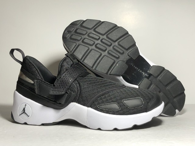 jordan trunner lx retro