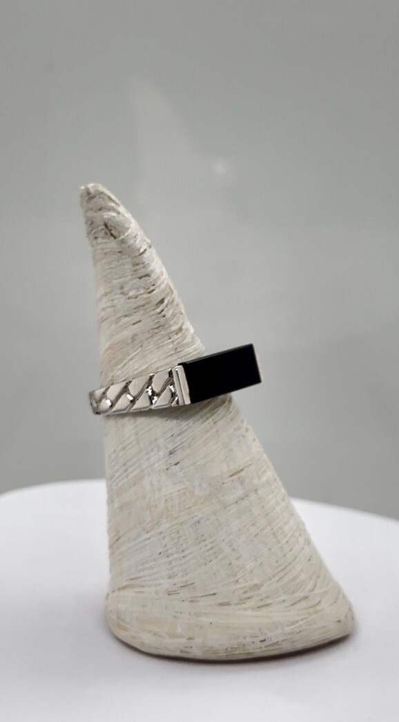 925 Silver Cuban Link Patterned Ring With Onyx St… - image 1