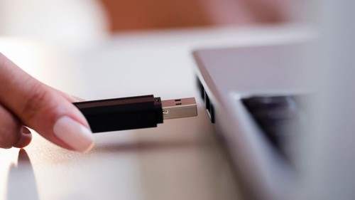 Debian Bootable USB – Stable, Reliable Linux OS for Professionals & Servers! - Picture 2 of 2