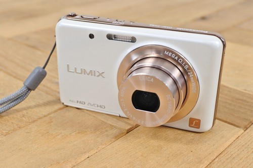 Panasonic LUMIX DMC-FX80 Compact Digital Camera & Battery from Japan