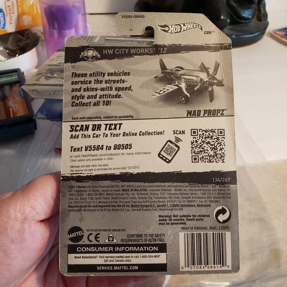 Mad Propz NOS Hot Wheels Mattel Diecast Airplanes Stunt Crop Dusters Lot of 5 - Image 2 of 4