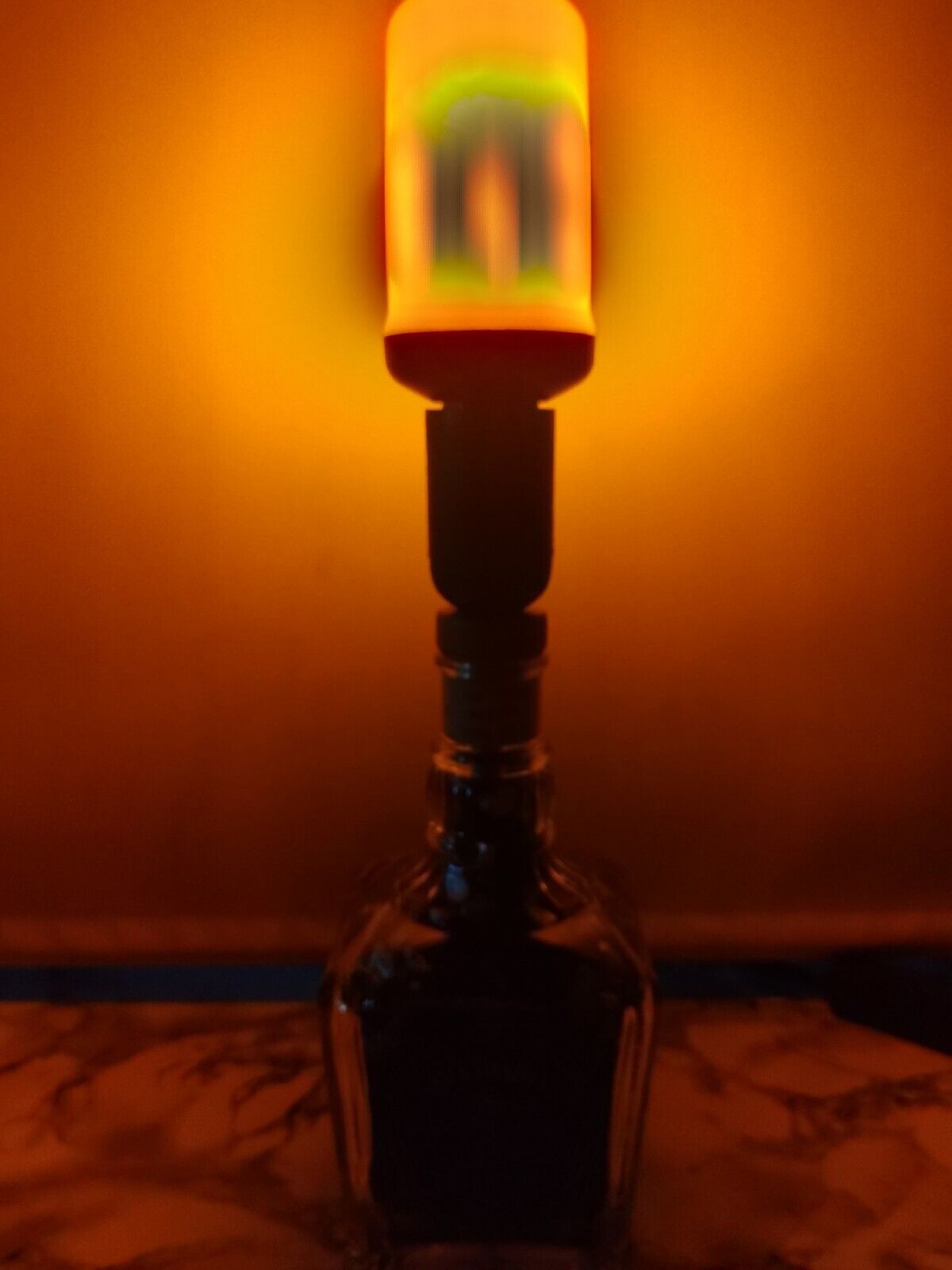 Jack Daniels Flaschenlampe Tischlampe Fackel und Smart Connect LED 
