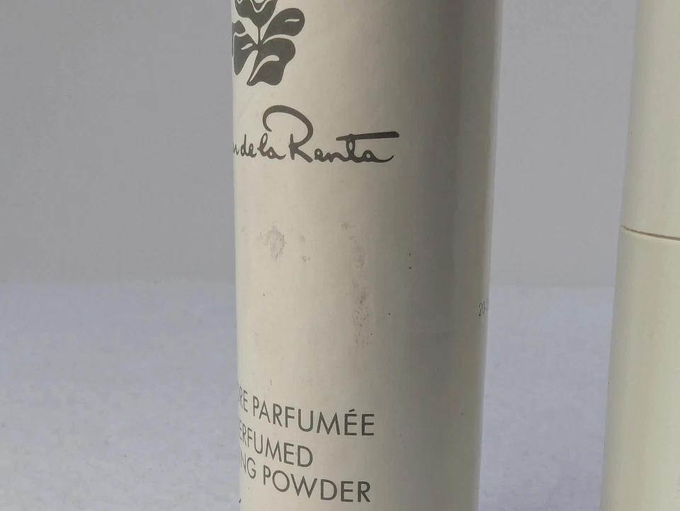 Oscar de la Renta Active Loción y Polvo Perfumado LEER Foto 3 de 4