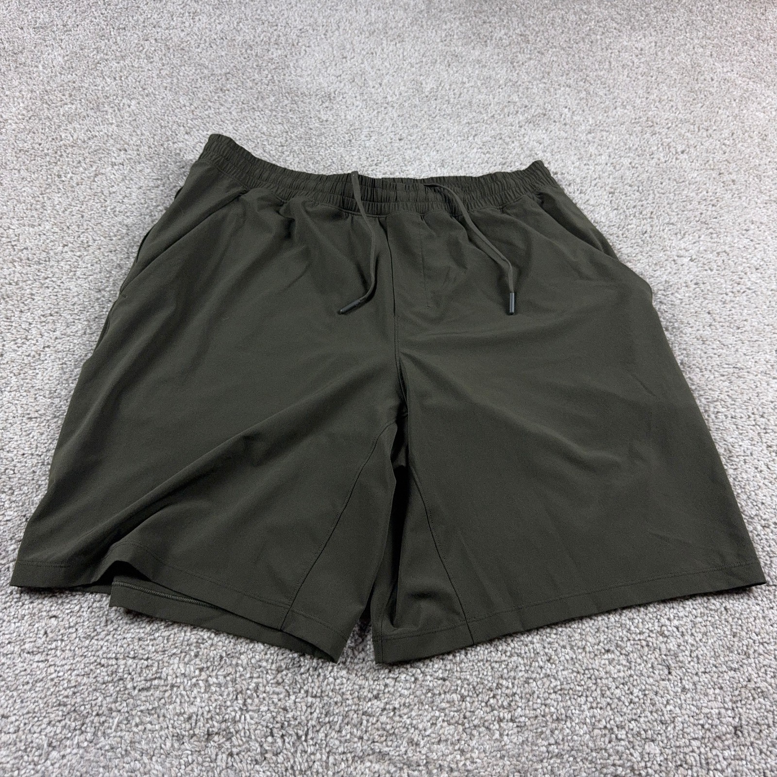 Lululemon Shorts Mens Extra Large Green Pace Breaker Training Lined Running Gym