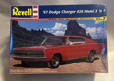 Revell 67 Dodge Charger 426 Hemi 2n1 1/25 Pla...
