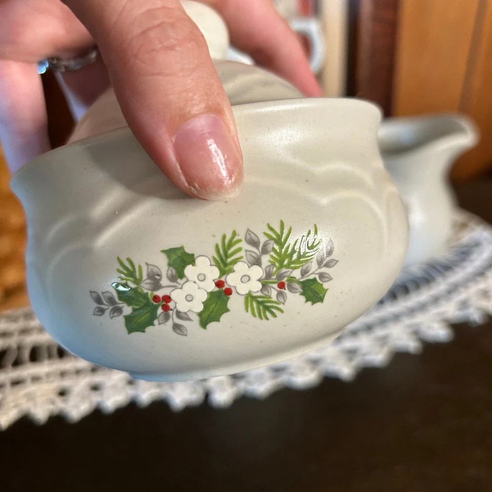 Pfaltzgraff Christmas Heirloom Mugs Sugar Bowl Creamer Pitcher Set 5 Piece - Image 2 of 4