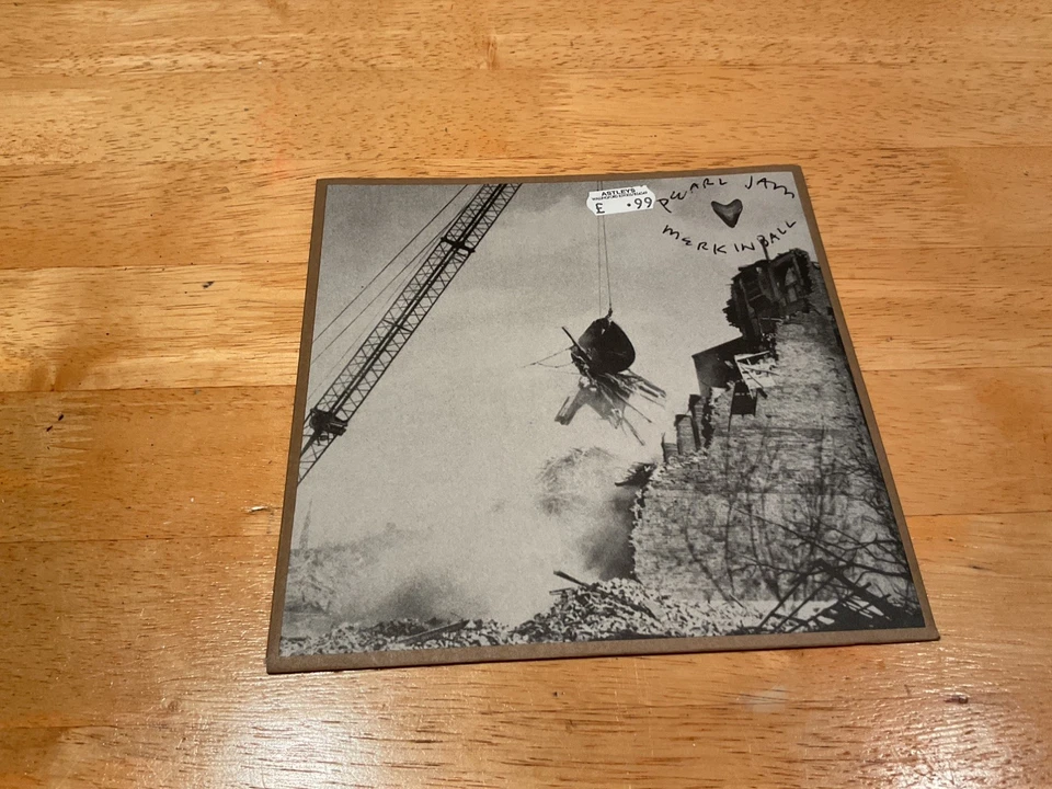 PEARL JAM Merkinball WITH NEIL YOUNG 7" VINYL PICTURE SLEEVE NEW UNPLAYED MINT - Image 2 of 4