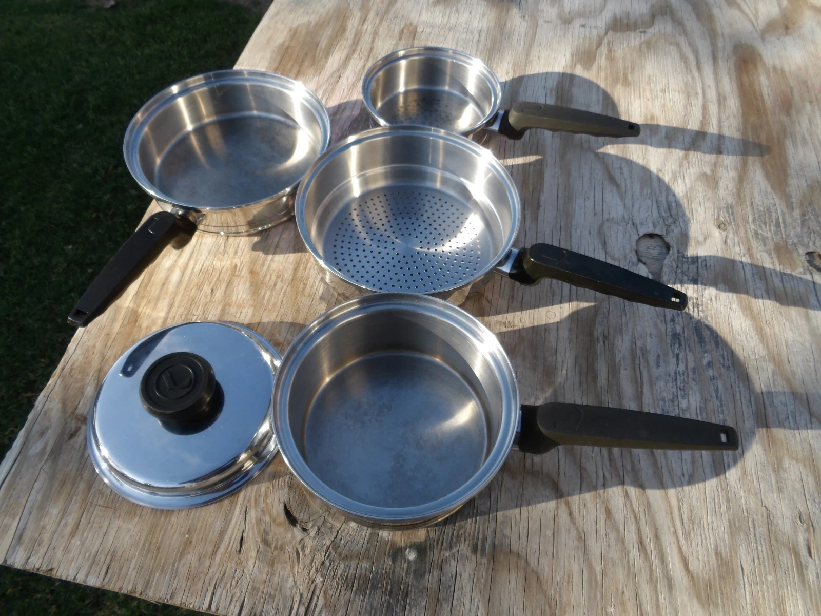 Vtg LIFETIME 12 Element T304 Stainless Steel 5Pc SaucePan & Skillets Cookware
Opens in a new window