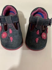 dr should Adorable Girls Infant Suede Size 3