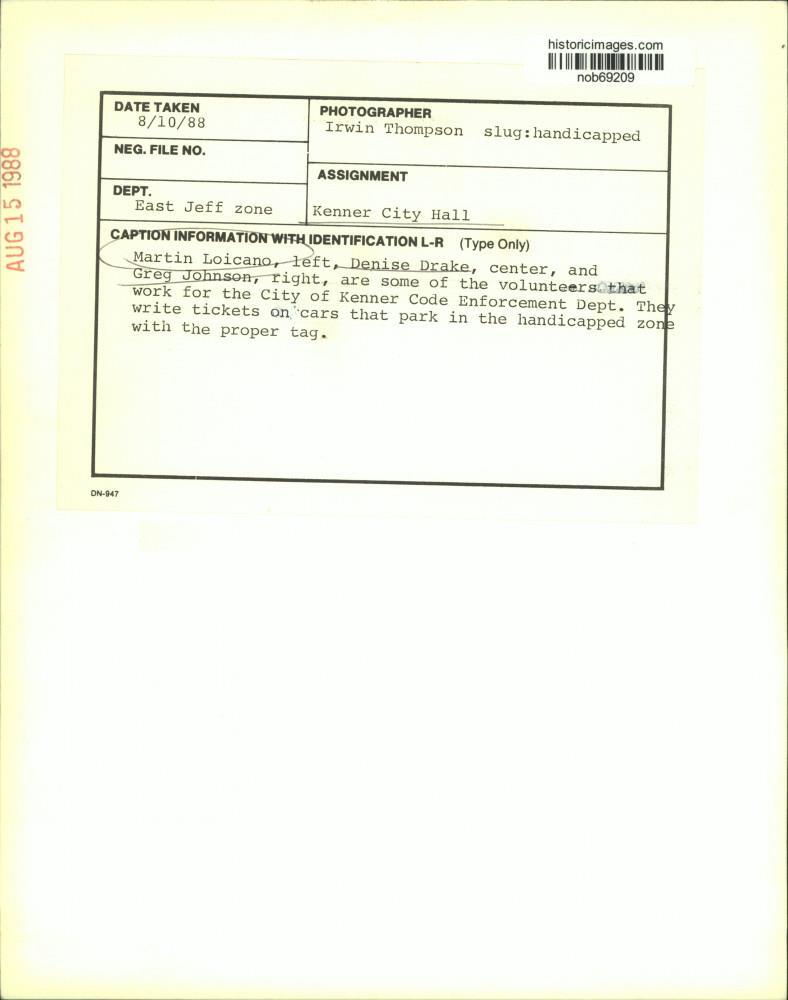 1988 Press Photo Martin Loicano and others work at Kenner Code